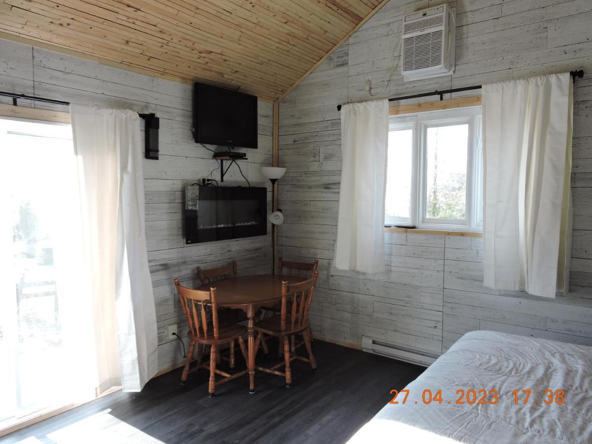 Gite Passion Et Tendresse B&B Shefford Exteriör bild