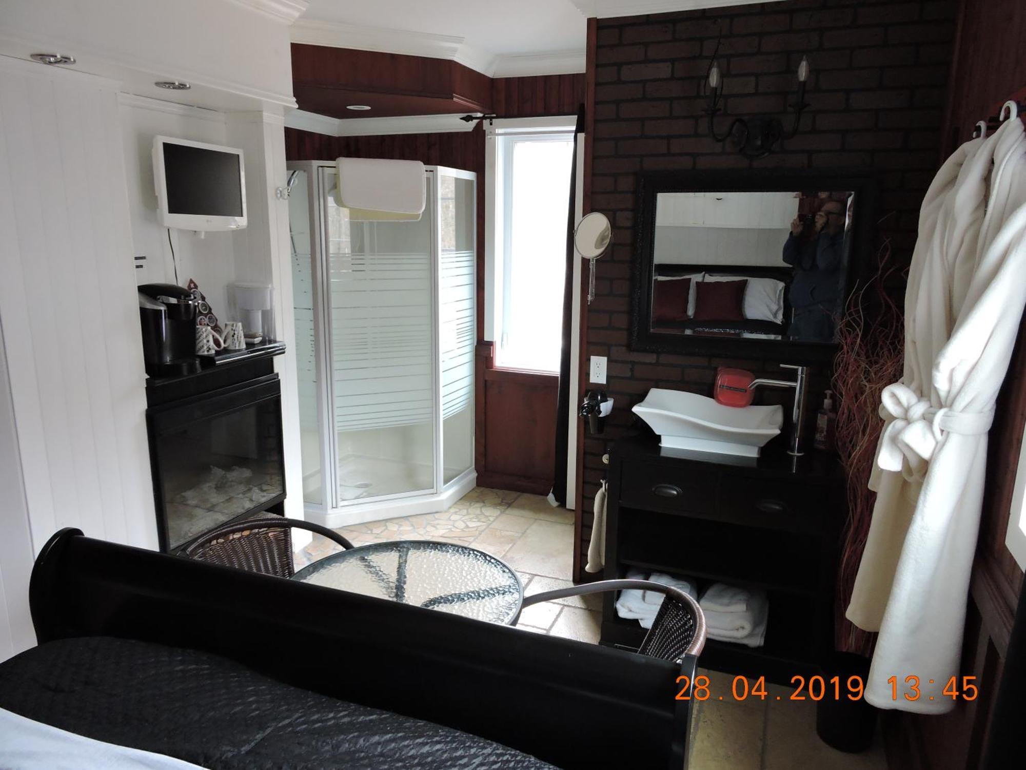 Gite Passion Et Tendresse B&B Shefford Exteriör bild